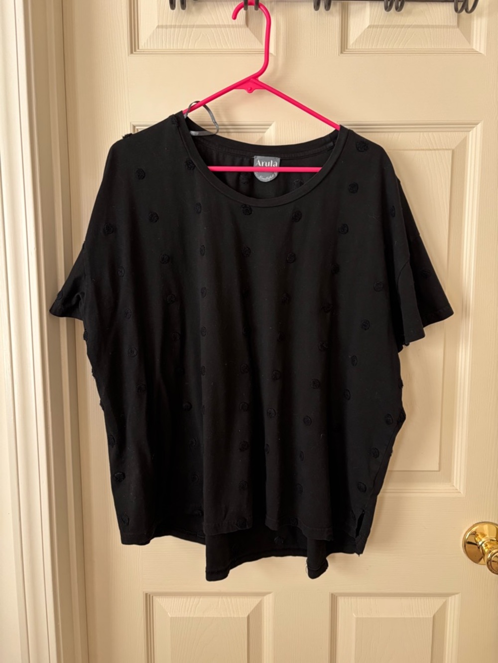 ARULA Black Short Sleeve Tee with Subtle Dot Texture